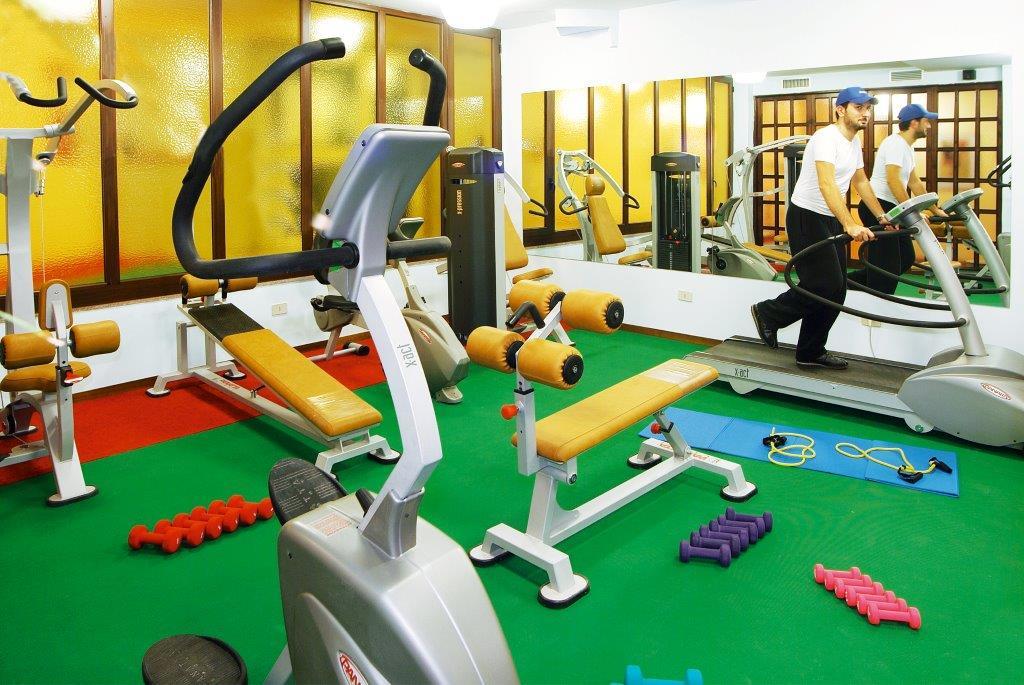 Hotel Sporting Baia 4*